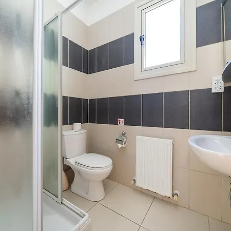 Atlantica 4 Bedroom Near The Protaras