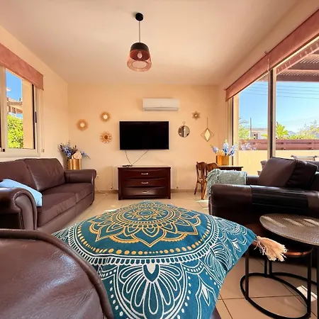 Atlantica 4 Bedroom Near The Villa