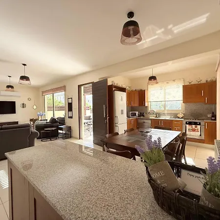 Villa Atlantica 4 Bedroom Near The