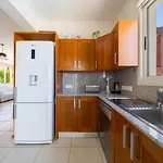 Вилла Atlantica 4 Bedroom Near The Протарас