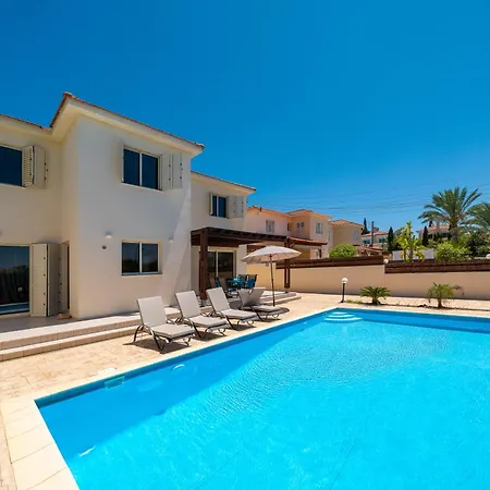Atlantica 4 Bedroom Near The * Protaras