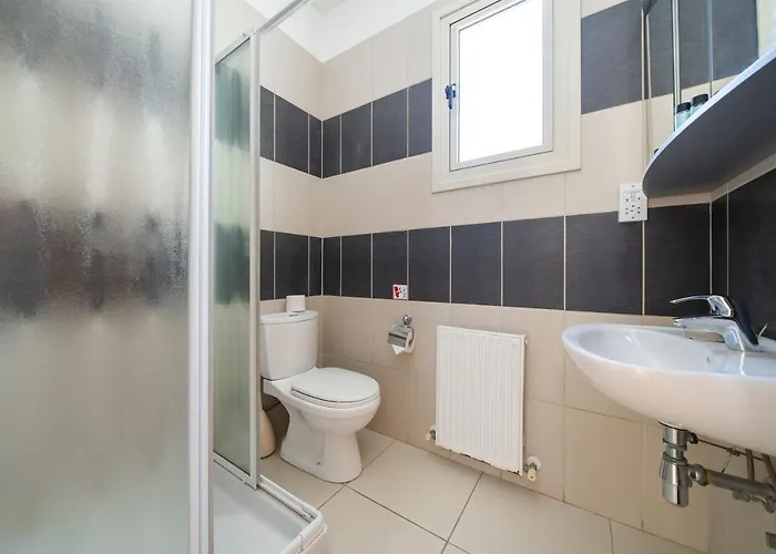 Atlantica 4 Bedroom Near The Protaras